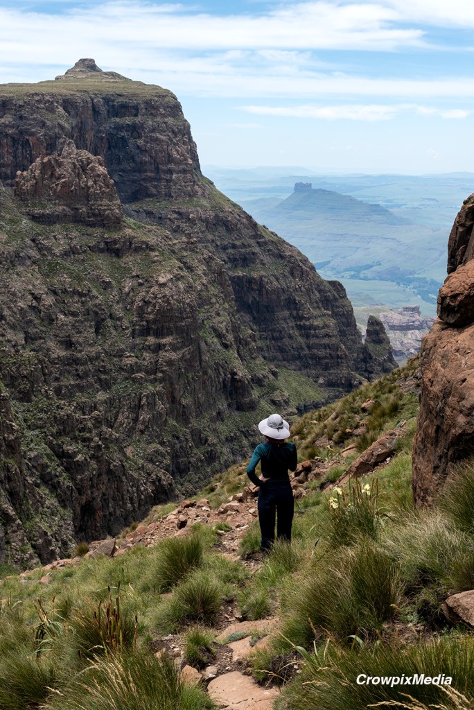 alt="landscape photography 50mm mountain view"