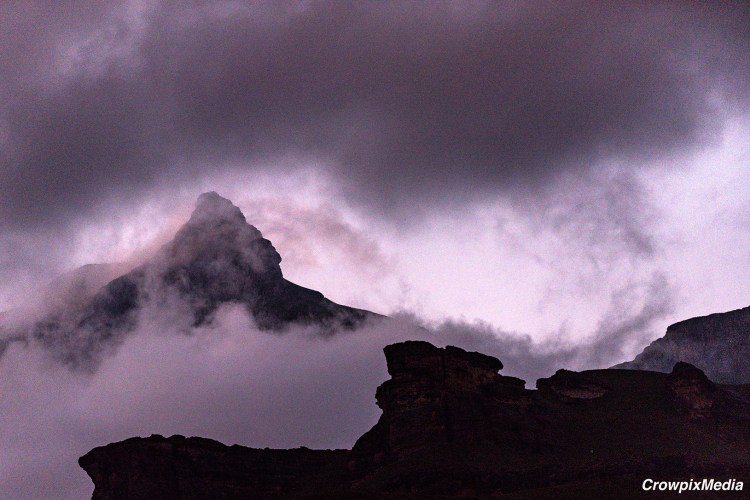 alt="landscape photography contrast composition blog tutorial"